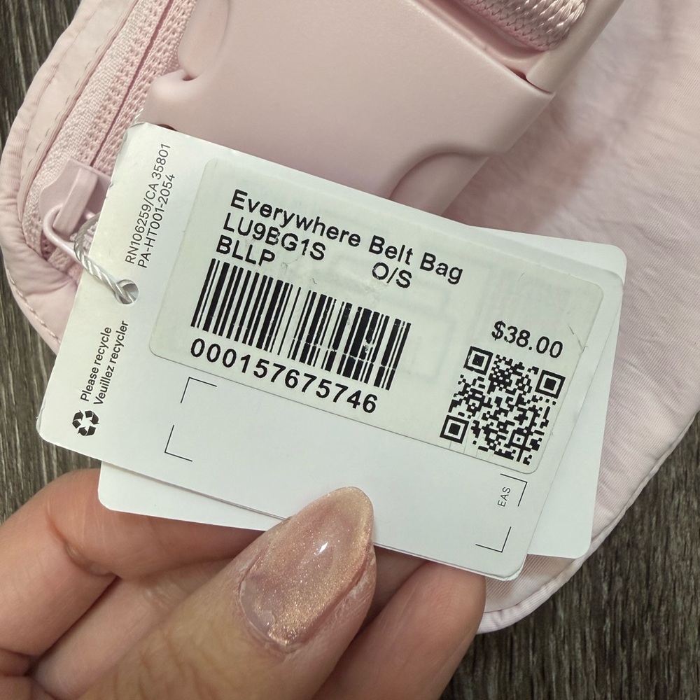 SOLD NWT Lululemon Everywhere Belt Bag in Blissful Pink 1L - Picture 6 of 7